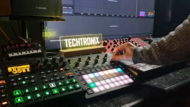 Unfection... Drum and Bass Tune смотреть онлайн
