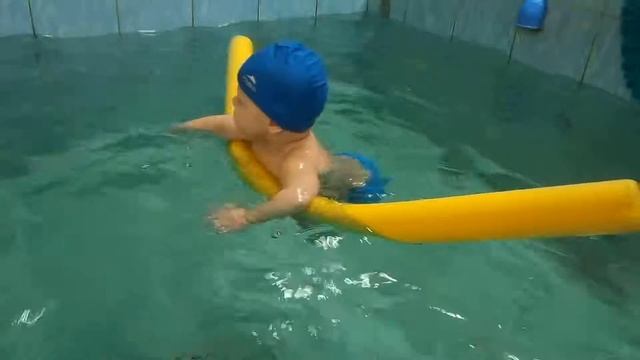 2018 1210 Плаваем на палке над водой смотреть онлайн