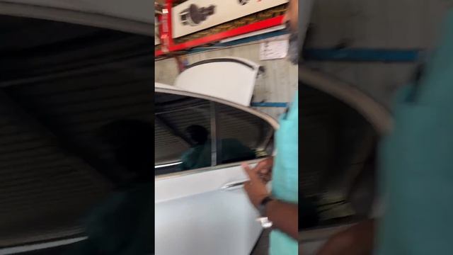 Audio upgradation in BMW 730 LD смотреть онлайн