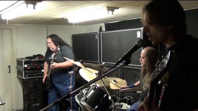 Black Sabbath's Iron Man смотреть онлайн