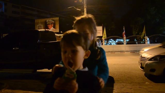 Тайский "Синий лён" Ох уж эти детки) смотреть онлайн