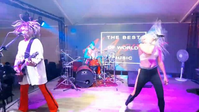 The PRETTY BTCHZ - Кислотный диджей&Smack my Bitch Up смотреть онлайн