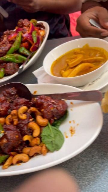 Srilankan food feast #shortsvideo #shorts смотреть онлайн