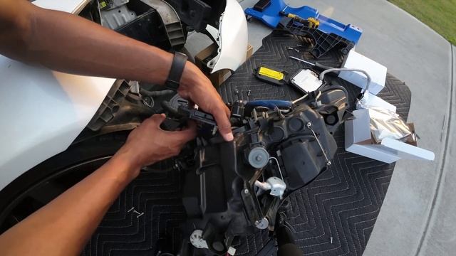 Lexus ISF Headlight HID Bulb Not Working смотреть онлайн
