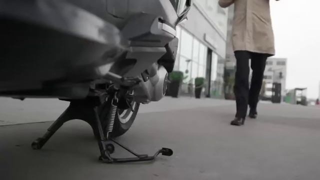 Presentación Peugeot Satelis 125i. Portalmotos.com смотреть онлайн