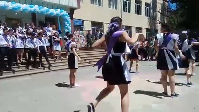 Последний звонок 2018.Школа 145. Баку смотреть онлайн