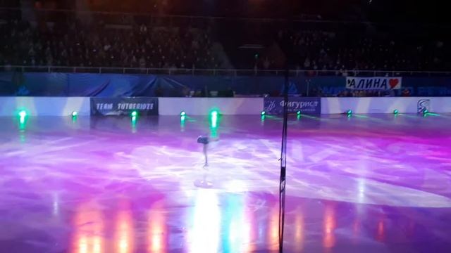 Шоу Этери Тутберидзе "Чемпионы на льду" в г. Перми Камила Валиева смотреть онлайн