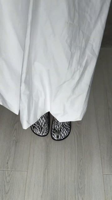 Трендові босоніжки принт зебра #взуття #босоніжки смотреть онлайн