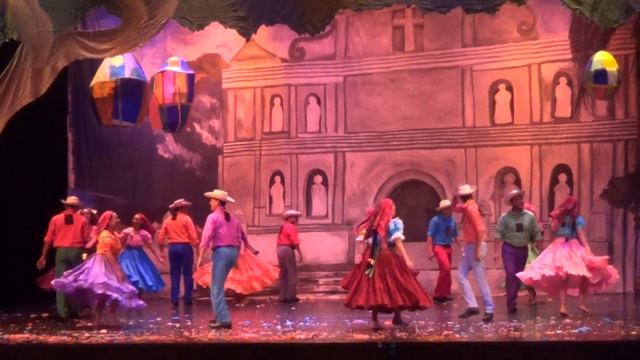 Panchimalco Flores y Palmas/ Ballet Folklórico Nacional de El Salvador video 4 смотреть онлайн
