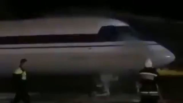 Пожарная охрана Анапы провела в аэропорту учения по спасению пассажиров и экипажа самолёта смотреть онлайн