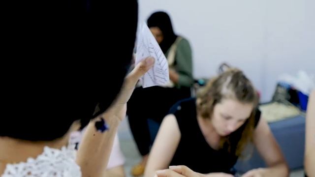 A Day of Indulgence at Mandarin Gallery смотреть онлайн