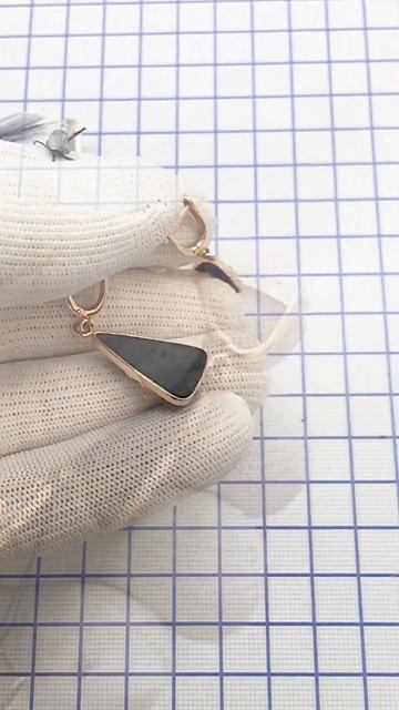 Серьги из красного золота с малахитом смотреть онлайн