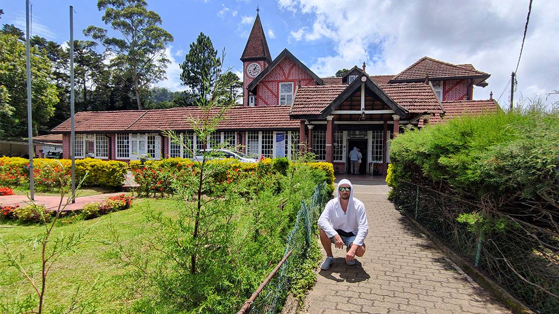 ШРИ-ЛАНКА ДВУХДНЕВНАЯ ЭКСКУРСИЯ ОБЕД И БРИТАНСКАЯ ПОЧТА смотреть онлайн