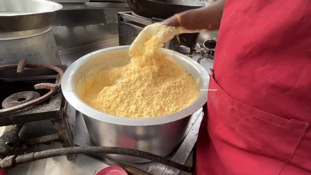 Maharashtra's Famous Snack Kanda Bhajji | Indian Street Food смотреть онлайн