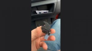 Замена кнопки ЭСП Skoda Fabia