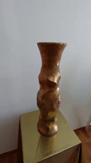 Өнер мектебі.Қағаздан бұйымдар жасау номинациясы. Техника: папье-маше. Ришат Жанерке 11 жас.