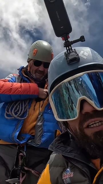 Фильм «7 вулканов за 66 дней» — это история о настоящем приключении, силе воли и команде