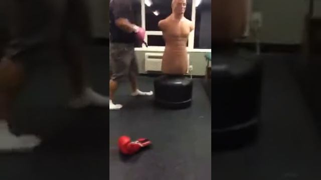 Fat vs Plastic смотреть онлайн
