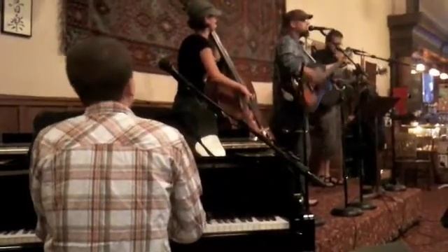 "Monkey Cymbals" by Robert Wade 8 SEPT 09 смотреть онлайн