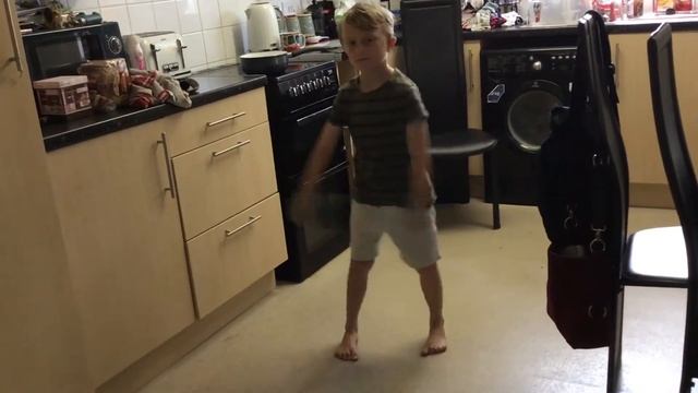 My brother doing the Fortnite dance to the Fortnite music смотреть онлайн