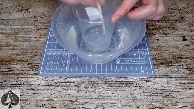 How to Glaze Your Acrylic Canvas Art Using Epoxy Resin with 3D Cats Eye Powder and Magnets смотреть онлайн