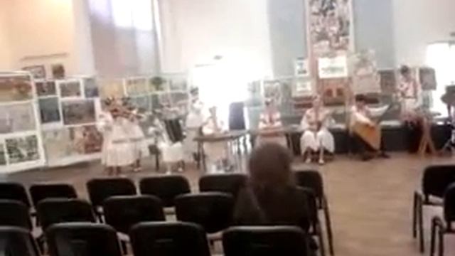 Ансамбль "Дроби" - "Купалiнка". Обработка и руководство Катя Пыжик. Жаль нет в лучшем качестве. смотреть онлайн