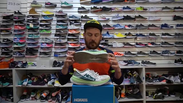 Обзор на кроссовки Hoka One One Carbone X смотреть онлайн
