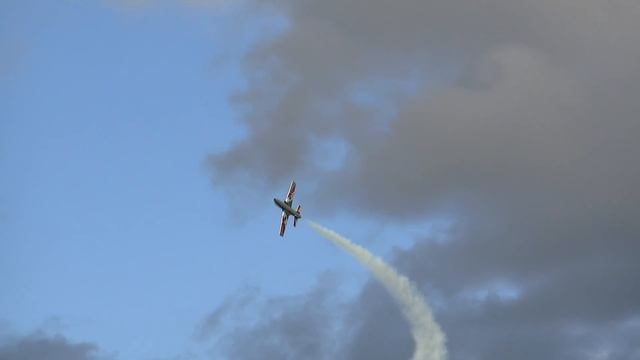 HUGE RC AERMACCHI M-339 MODEL TURBINE JET FLIGHT TO MUSIC смотреть онлайн