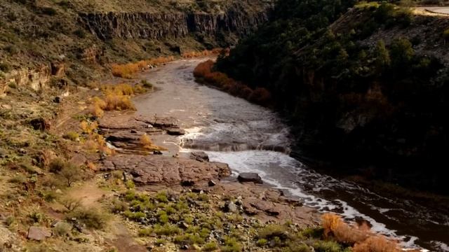 Salt River Canyon Arizona Raw Drone Footage 1/1/17 смотреть онлайн