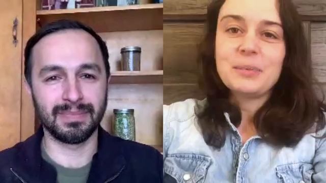 We Tried Worm Composting In Our Apartment For A Week смотреть онлайн