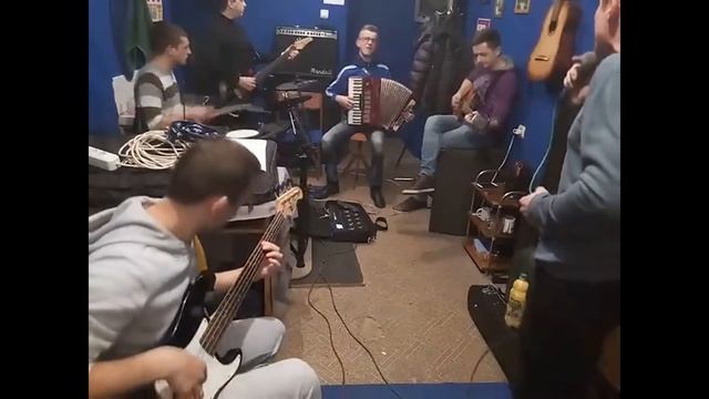 Galych band (репетиція) Еней (Enej) - Біля тополі смотреть онлайн