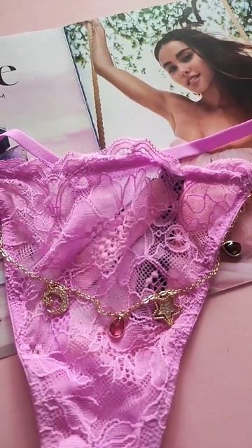 Victoria's Secret Lace V-String Charm Panty смотреть онлайн