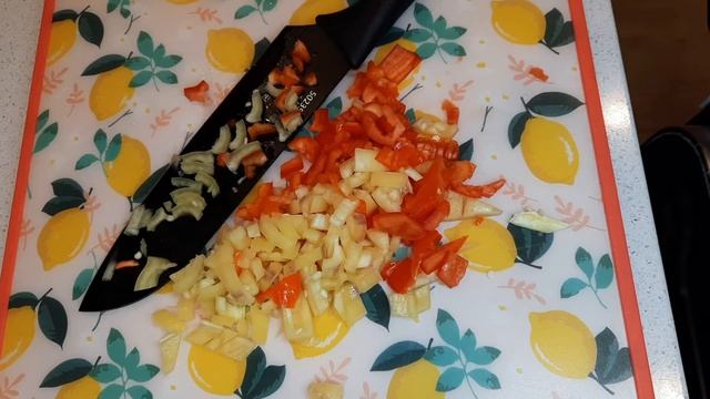 Easy Dinners, Crockpot Drumsticks, Homemade Tomato Soup and More смотреть онлайн