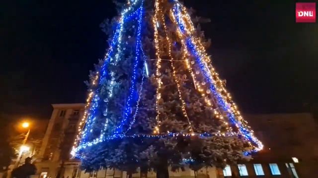 Дружковка Новогодняя ёлка на Соборной площади 2023/2024 смотреть онлайн