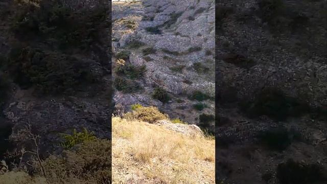 Захожу на гору Алчак-Кая в красивом месте в Крыму город Судак смотреть онлайн