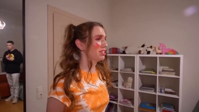Анти версия ( рививи стала ребёнком на 24 часа )