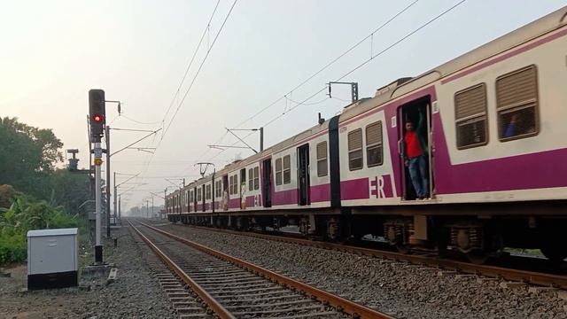 Stormy Intercity Express meets 3 phase MEDHA EMU local train | Indian railways смотреть онлайн