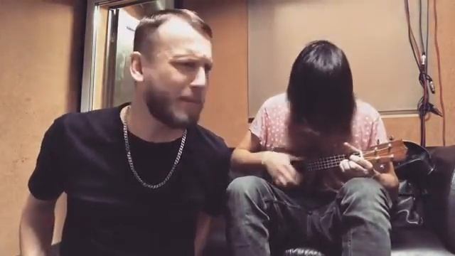 Мишка, @youshermichael зашёл в гости и мы как в старые, добрые времена почудили чуть чуть 😂☝️ смотреть онлайн