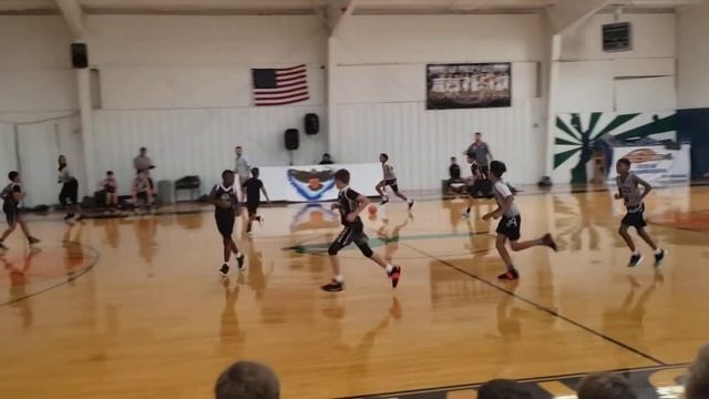 2nd Half Aces 2028 vs. Mamba Elite for the (W 44-41) смотреть онлайн