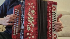 Дарите женщинам цветы разбор на гармони.