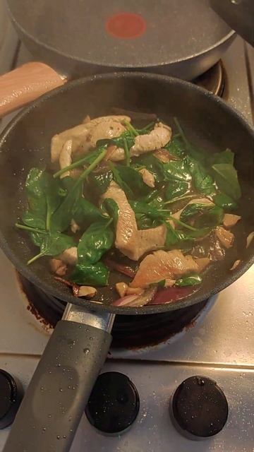 #😲😚ginger chicken with Spinach😛💚