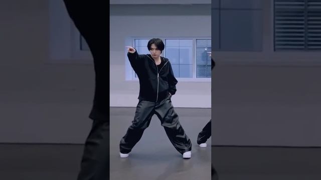 🐰LeeKnow Focus｜”Lose My Breath (Stray Kids Ver.)” Dance Practice Video #LeeKnow #fancam