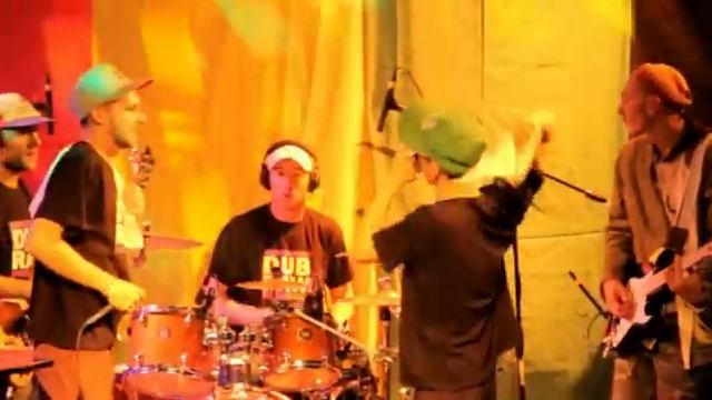 PsyQQ ChantDown Babylon live in MILK ReggaeFest смотреть онлайн