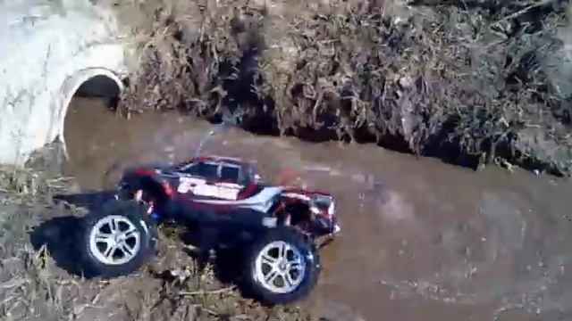 E-MAXX MUDDING.mp4 смотреть онлайн