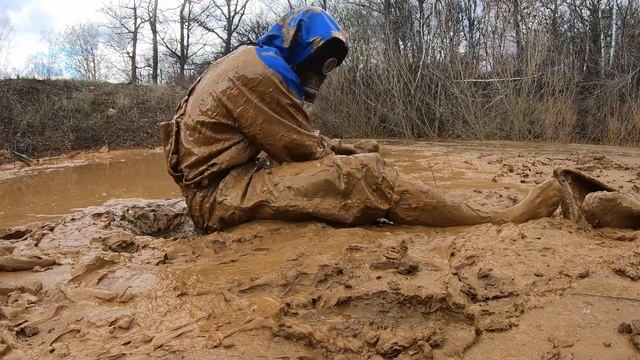 Waders, Wellies And Helly Hansen Nusfjord Bibs In Clay Mud 4