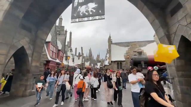 ЗАШЛИ В ПАРК ГАРРИ ПОТТЕР А ТАМ.... смотреть онлайн