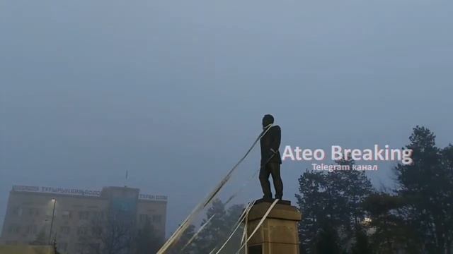 Протесты в Казахстане | Снос памятника Назарбаева смотреть онлайн
