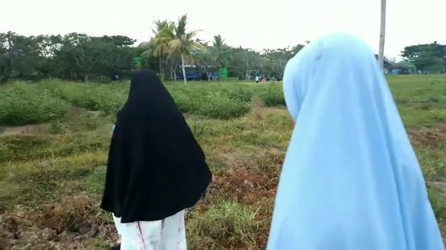Liburan di Kebun Rosella (Pondok NY) смотреть онлайн