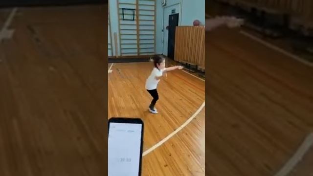 Сардаана Неустроева 6с «Лыахчаан» белех Ньургуьун уьуйаан Баайага, Таатта. салайааччы Андросов И.А. смотреть онлайн