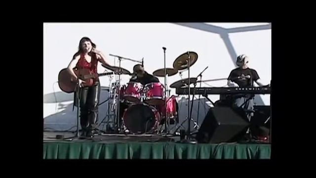 KATYA PLUGGED IN LIVE смотреть онлайн